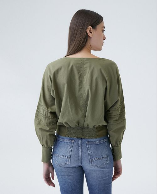 Camisa de Mujer, Manga Tipo Murciélago Escote en V - Diseño Amplio Ajustado en Cintura
