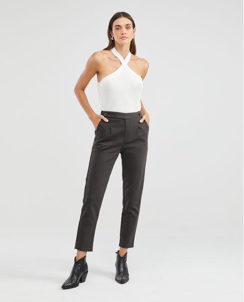 Pantalón de Mujer, Tipo Britches, Tiro Medio Bota Recta - Pretina Desplazada Botones en Costados