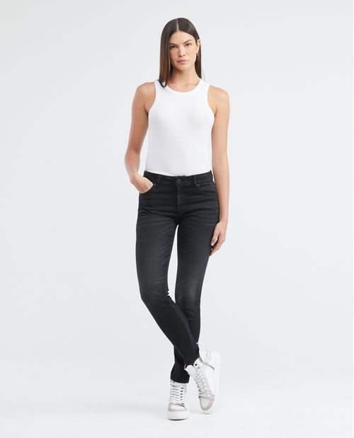 Jean de Mujer High Rise, Cosmo, Bota Skinny - Negro