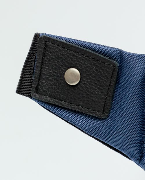 Riñonera Unisex en Lona de Poliéster Impermeable