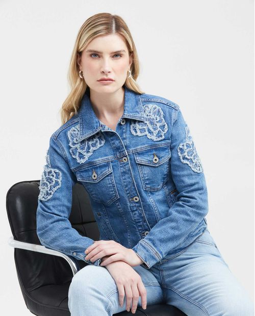 Chaqueta en Denim Azul Claro con Apliques de Flores y Bordados para Mujer