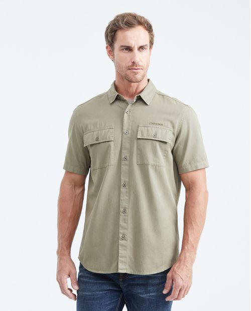 Camisa Classic Fit Manga Corta Diseño Utilitario en Algodón para Hombre