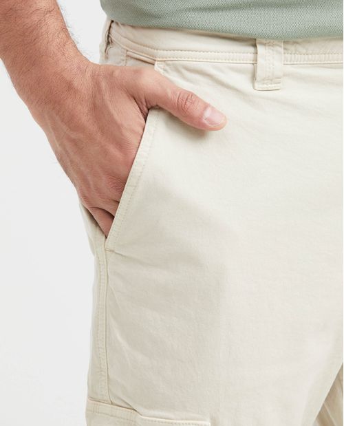Pantalón Tipo Cargo Regular Fit Bota Amplia para Hombre